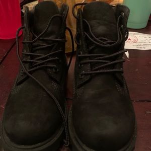 Girl Timberland black boots